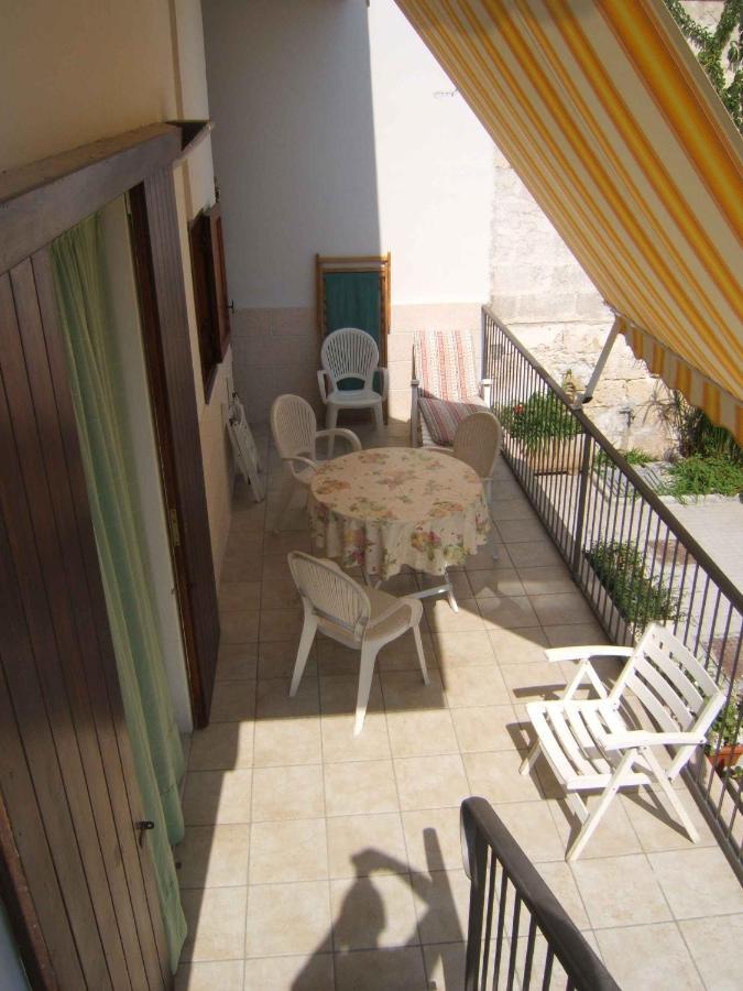Casa Vacanze Claude Casalabate Exterior foto